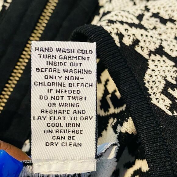 Carmen Marc Valvo Black/Ivory Jacquard Stretchy Dress Size Small - Picture 5 of 6